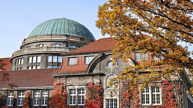foto-uhh-schell-20101026-0079-640x361 foto der universität hamburg, gebäude edmund-siemers-allee