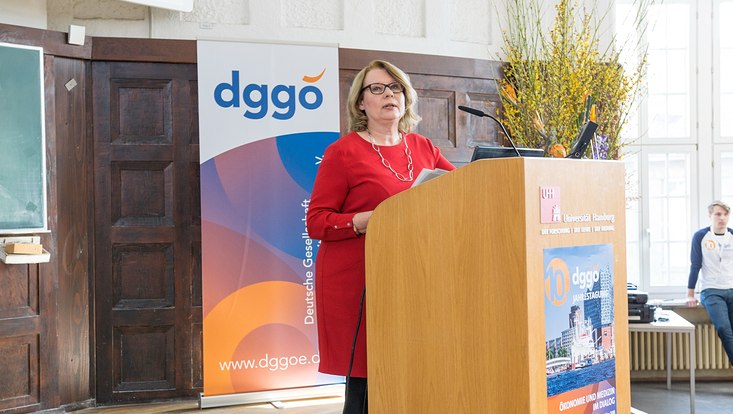 dggoe3 733x414 Vortrag/ Presentation