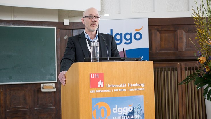 dggoe27 733x414 Vorlesung/ Lecture