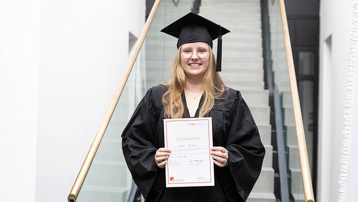 Absolvent:innen/ Graduates