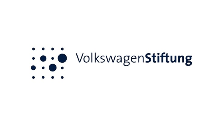 Logo der VolkswagenStiftung, dunkelblauer Schriftzug "VolkswagenStiftung, links davon 4x4 Punkte, davon vier etwas größere