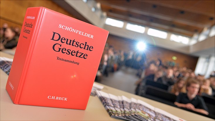 Gesetzbuch Rechtsvorlesung