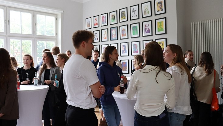 deans-list-gruppenfoto-733x414 Studierendengruppe Dean's List