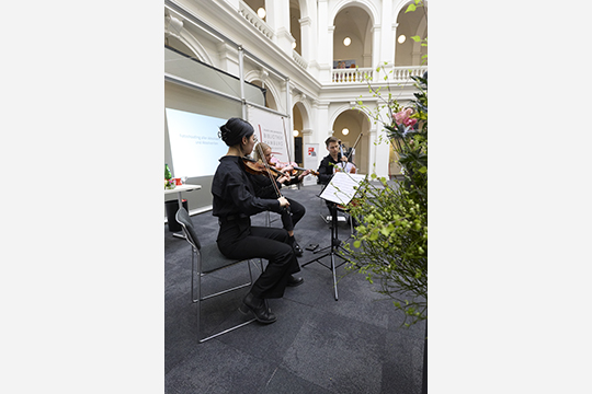 25-4-2025-413-musiker Trio Amoroso