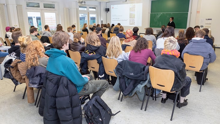 Studierende in Seminarraum