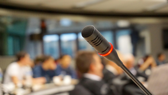 Microphone