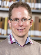 GrischaPerinoGroß Prof. Dr. Grischa Perino
