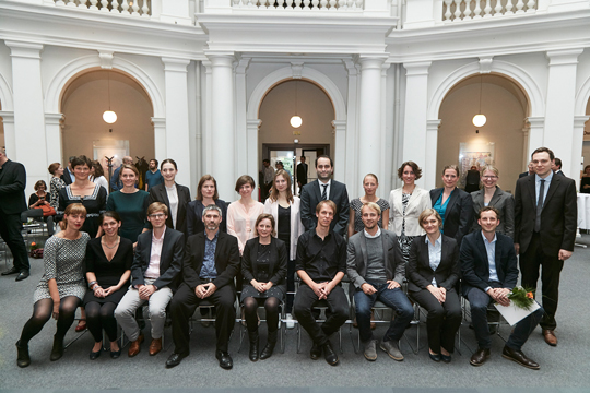 Gruppenfoto der Absolventinnen und Absolventen Gruppenfoto der Absolventinnen und Absolventen
