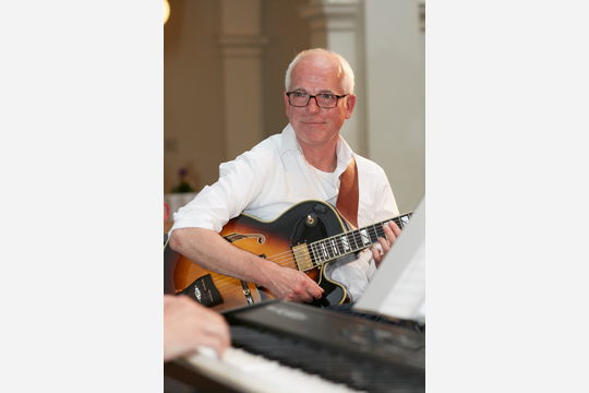Der Gitarrist der Band JazzMalt Trio Der Gitarrist der Band JazzMalt Trio