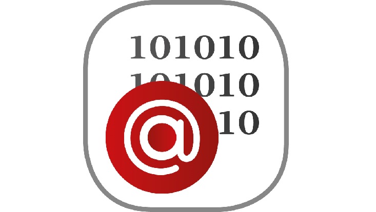 Dieses Bild zeigt großes At-Zeichen vor einer Box mit Binär-Code.