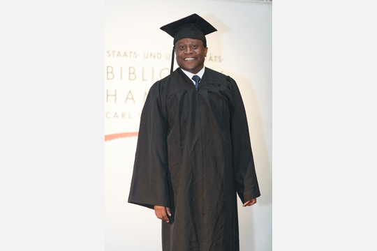 06 Der Absolvent Dr. Benjamin Eric Bityili bi Nleme