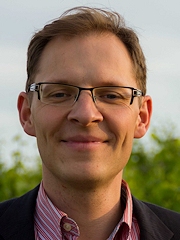 Dr. Nils Bernstein
