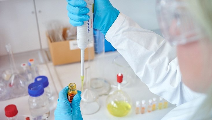Students in the Department of Chemistry can quickly pursue a doctorate through the fast-track program.