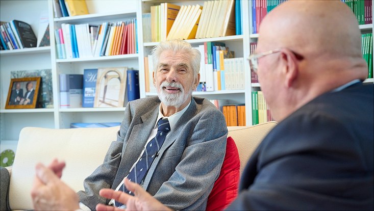 Dieter Lenzen und Klaus Hasselmann im Gespräch