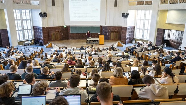 Students in the lecture hall