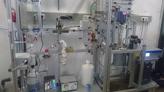 The picture shows a permanent test facility for the OxFA process, which involves using oxygen to convert biomass to formic acid.