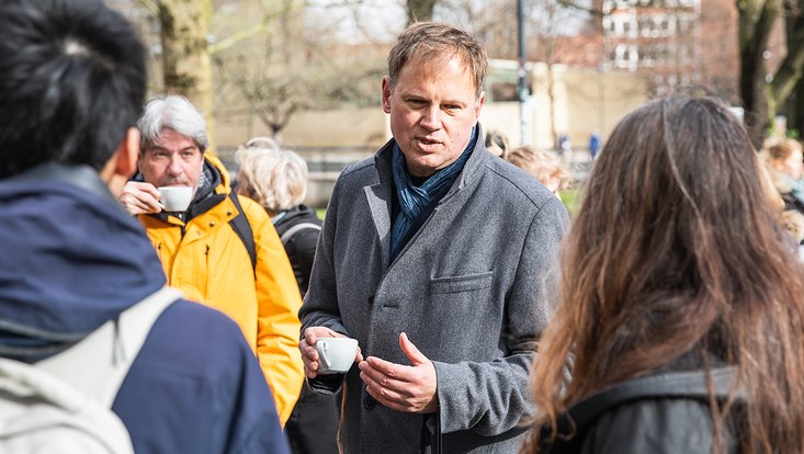 Prof. Dr. Hauke Heekeren beim Coffee-Bike