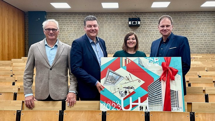 Übergabe des Philturms