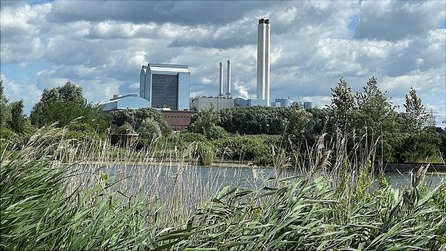 drupp-2-733x414-screen-640x361 Natur und Industriegebiet