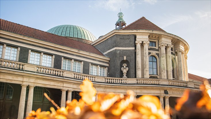 Universität Hamburg setzt sich für Hochschulbildung für Geflüchtete ein ...