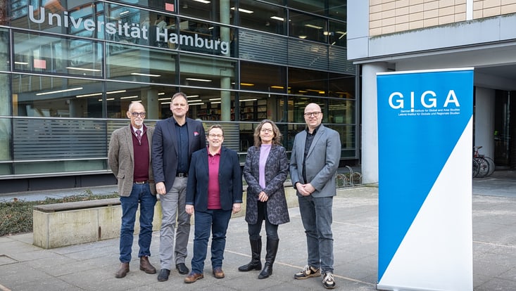 V. l. n. r.: Prof. Dr. Peter Wetzels, Prof. Dr. Hauke Heekeren, Prof. Dr. Katrin Brettfeld, Prof. Dr. Sabine Kurtenbach und Prof. Dr. Thomas Richter