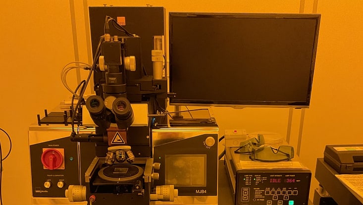 uv-lithography-maskaligner-mjb4-733x414 mjb4 mask aligner uv lithography