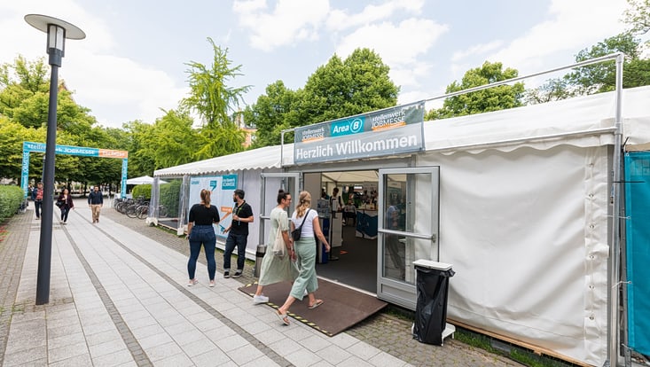 stellenwerk Zelte auf dem Campus