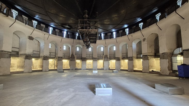 Innenansicht des Kesselsaals des Planetariums Hamburg