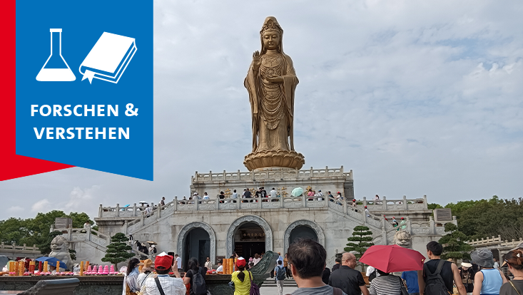 Titelbild Forschen und Verstehen mit Darstellung der weiblichen buddhistischen Figur des Bodhisattva Guanyin