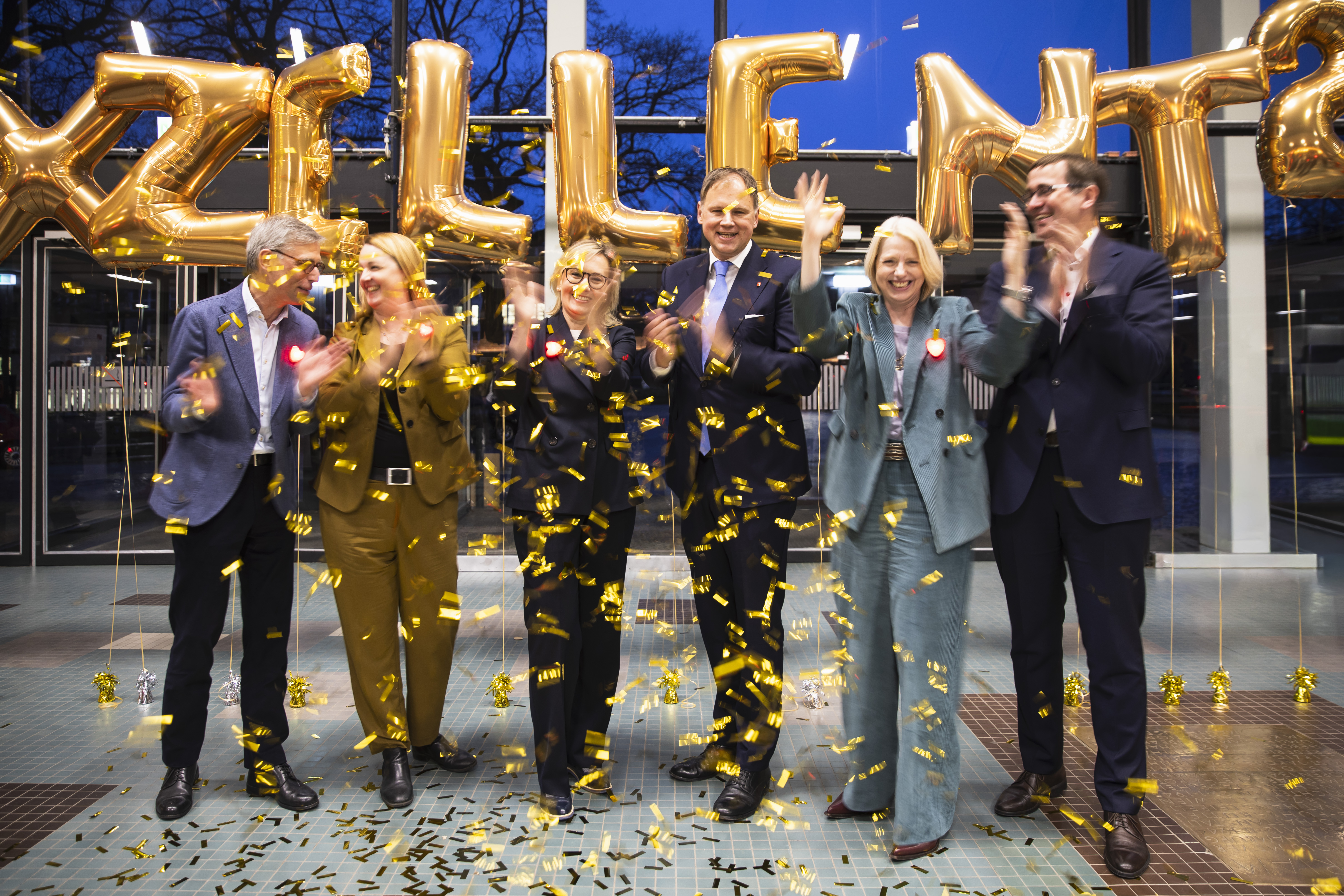 Von links nach rechts: Dr. Martin Hecht, Prof. Dr. Laura Marie Edinger-Schons, Prof. Dr. Natalia Filatkina, Prof. Dr. Hauke Heekeren, Prof. Dr. Jetta Frost und Prof. Dr. Tilo Böhmann.