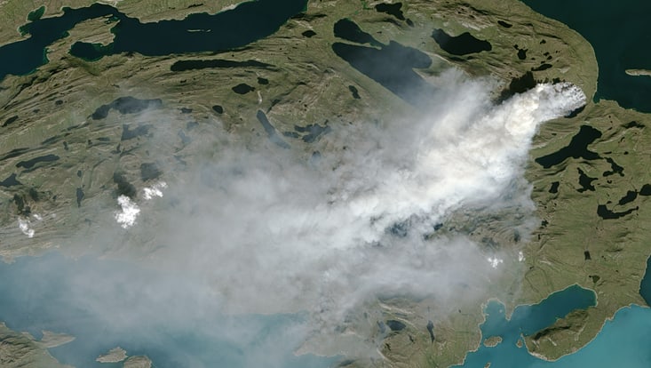 greenland-oli-2017215-lrg-733x414 North in flames: Satellite image of a large-scale fire in western Greenland.