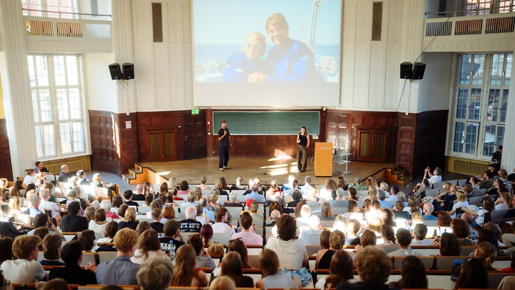 Boris Herrmann und Luisa Neubauer an der Uni Hamburg