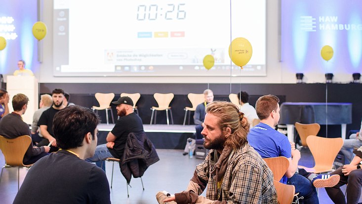 Gründungsinteressierte beim Speed-Dating