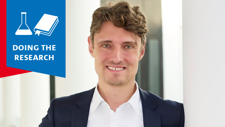Prof. Dr. Jonas Schreyögg