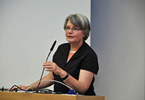Prof. Dr. Eva Arnold
