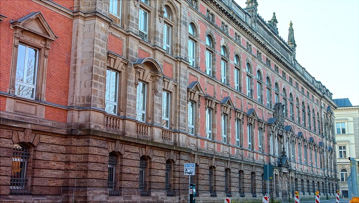 Die Universität Hamburg bezieht Gebäude am Gorch-Fock-Wall