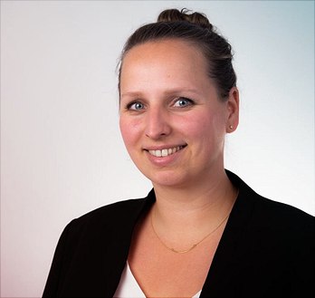 schmidt-alumni-348x329 Katharina Schmidt