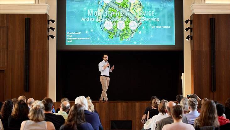 Three Minute Thesis 2022 Photo of the Three Minute Thesis Competition 2022 in Hamburg