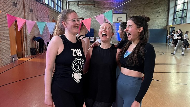 Zumba Party in der kleinen Unihalle