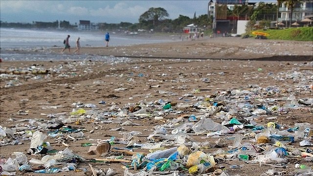 A beach full of rubbish