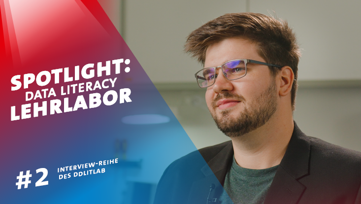 Zweites Interview aus der Reihe "Spotlight: Data Literacy Lehrlabor". Zu sehen ist Moritz Kreinsen, der hier ein Interview gegeben hat.