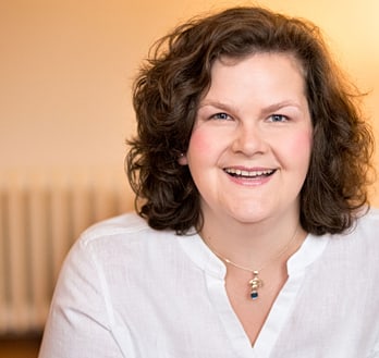 dr-katrin-bain-1-web2017-348x329 Porträt von Katrin Bain