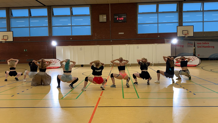 Tanzkurs des Hochschulsports Auftritt