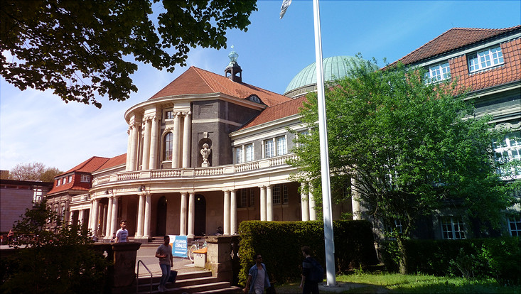 Hauptgebäude ESA 1
