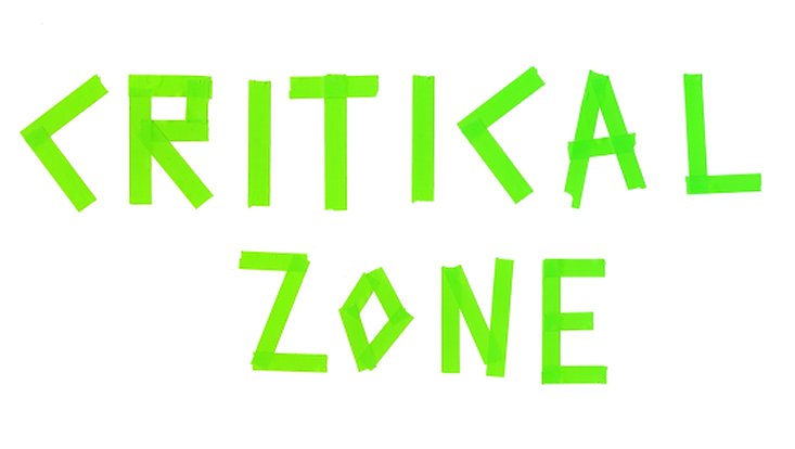 Der Schriftzug "Critical Zone" in neon-grün.