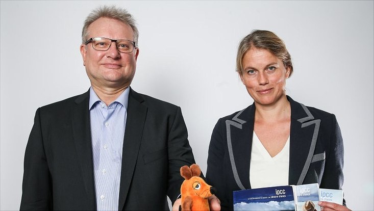 Prof. Dr. Simone Rödder (Wissenschaftssoziologie) (r.) und Prof. Dr. Knut Schwippert (Empirische Bildungsforschung)