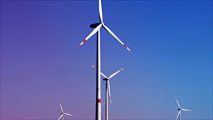 Windräder auf eine Feld