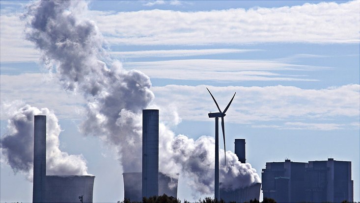 coal-fired-power-plant-3767893-1920-733x414
